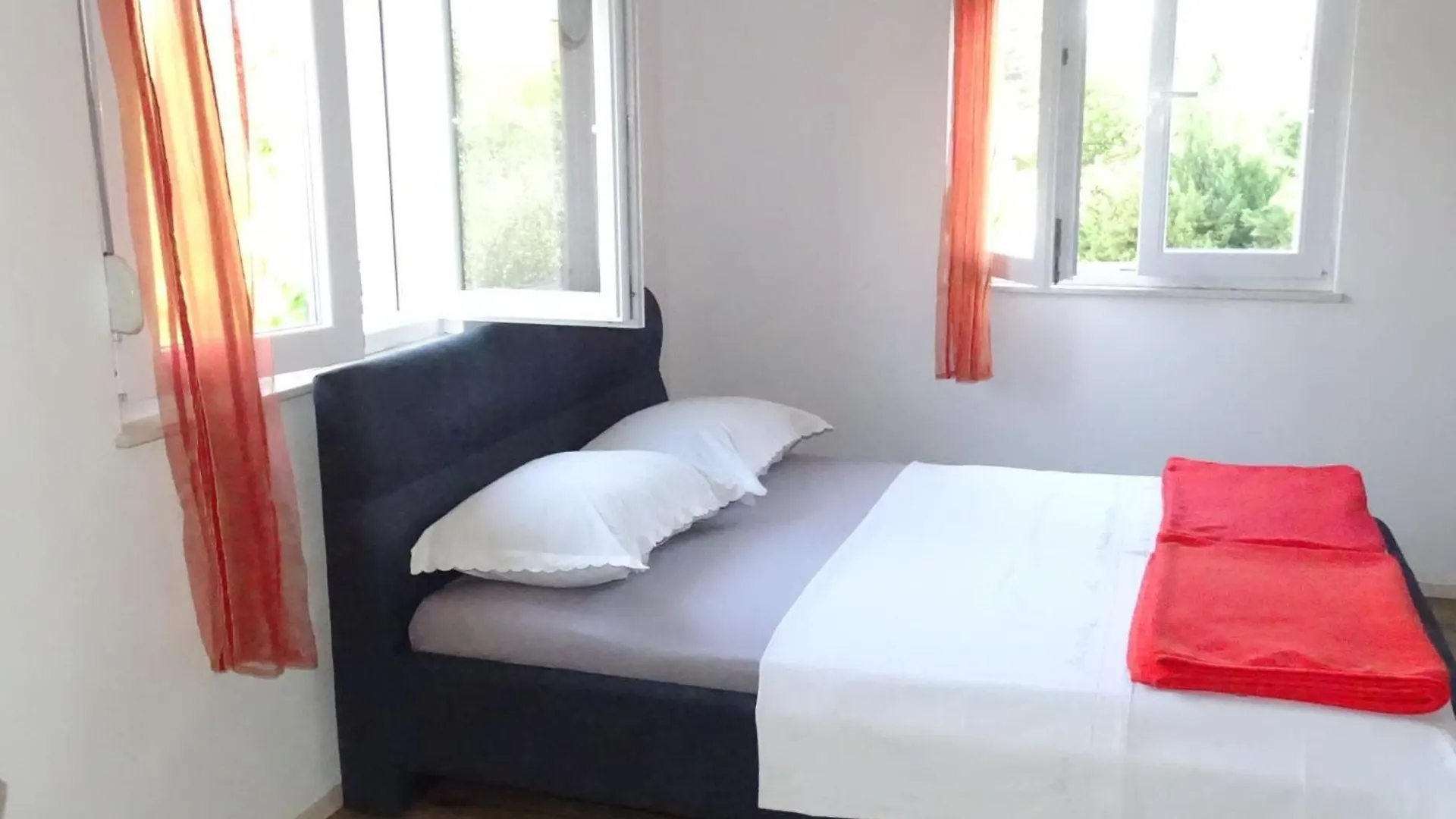 Sukošan Apartmani Luna