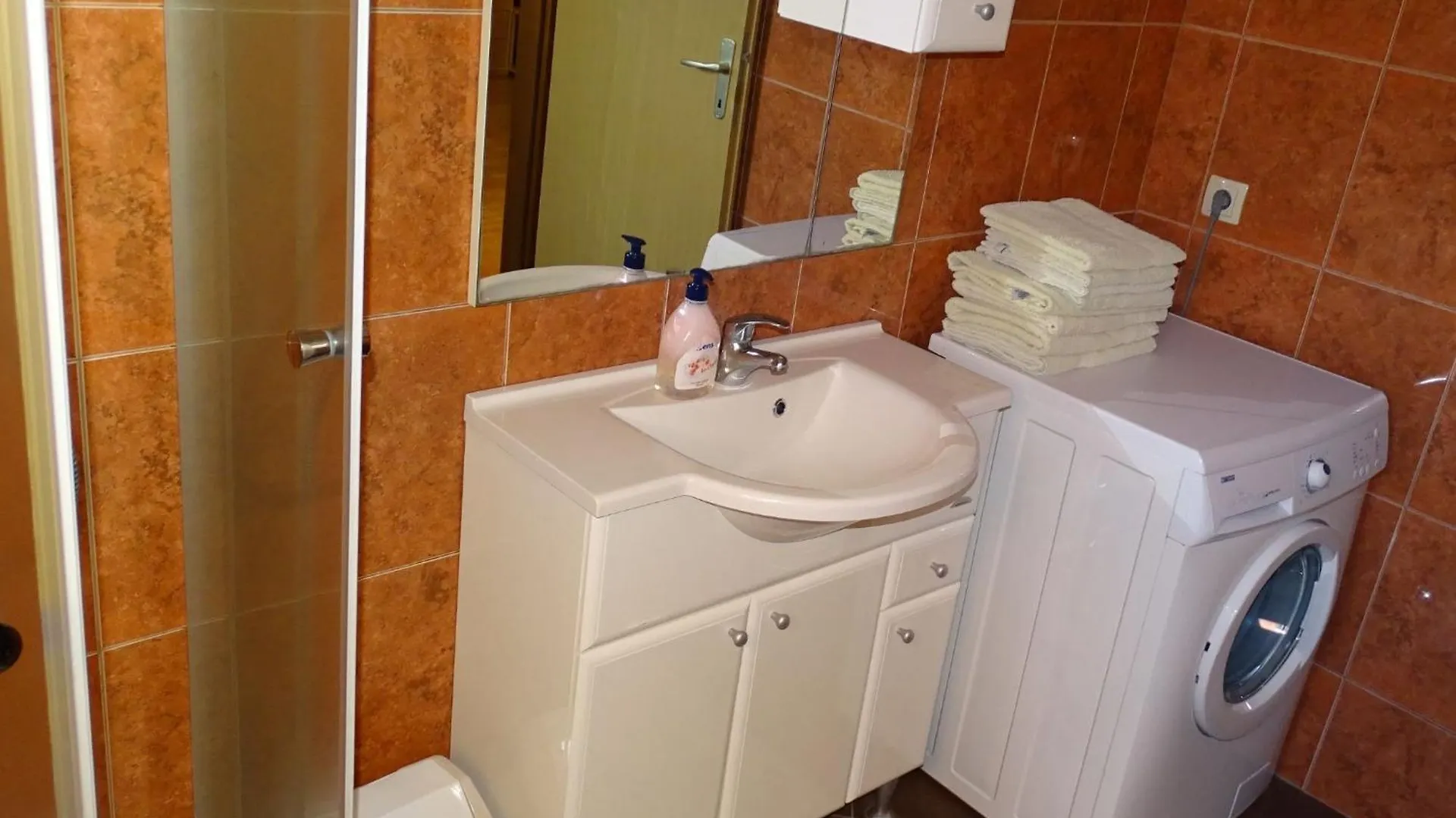 Apartmani Luna Sukosan 0*,  Croatia